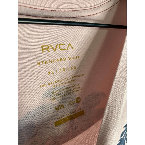 Hollister Co In It for Everyone Pink T-shirt, Size M - Picture 3 of 5